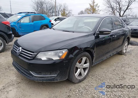 2012 Volkswagen Passat 2.5L Se z USA, uszkodzony, nr VIN 1VWBP7A32CC025553